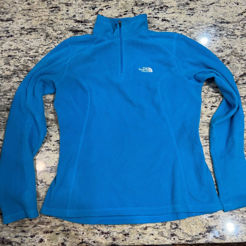 Women’s North Face blue pullover half zip. Size small